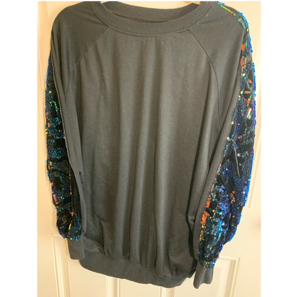 Trendy Sweatshirt Sequined Sleeves S/M - Picture 4 of 4